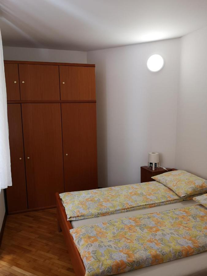 Appartamento Apartmaji Mavita Pirano Esterno foto