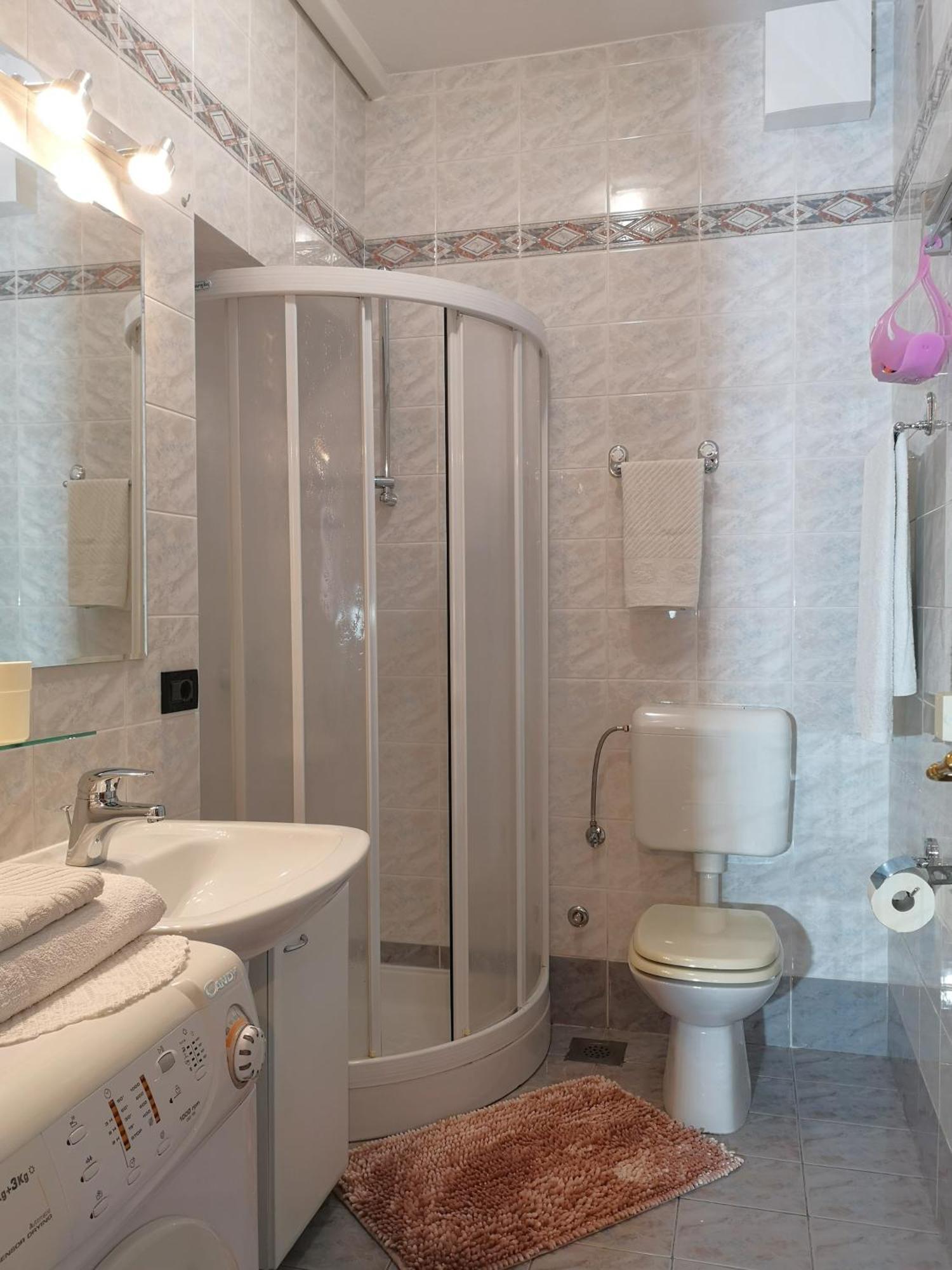 Appartamento Apartmaji Mavita Pirano Esterno foto